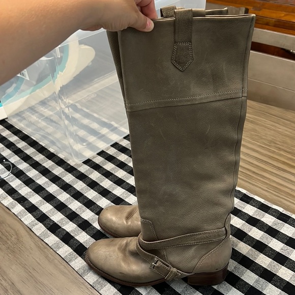 POUR LA VICTOIRE GRAY LEATHER BUCKLED KNEE HIGH BOOTS 7.5 - Picture 1 of 16